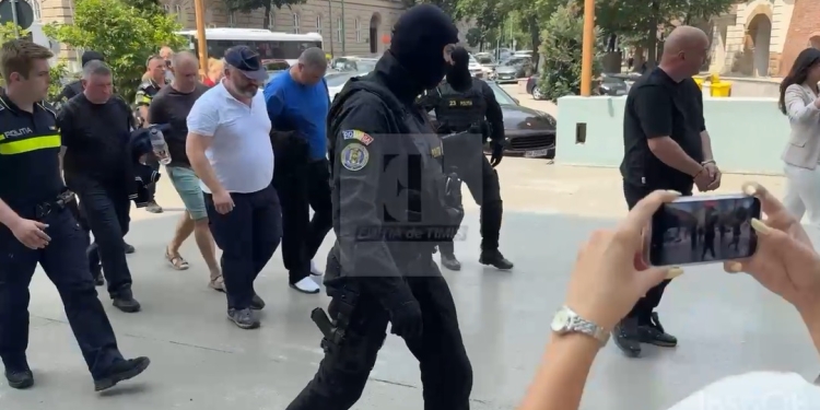Audieri maraton la DNA Timișoara. 10 persoane reținute în cazul mitei de la ISTCR Timișoara