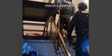 Hoți care au furat 33.000 euro dintr-o casă din Timișoara, prinși de polițiști