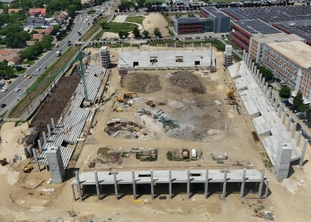 Stadionul „Eroii Timișoarei”, trecut de jumătatea lucrărilor