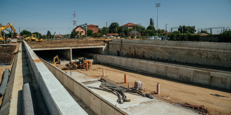 Pasajul Solventul, la peste 80% finalizare: betonarea și asfaltarea drumului  peste pasaj încep luna aceasta