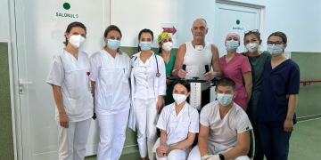 Bărbat de 57 ani, în stare gravă din cauza virusului West Nile, salvat de medicii de la Spitalul „Victor Babeș” din Timișoara