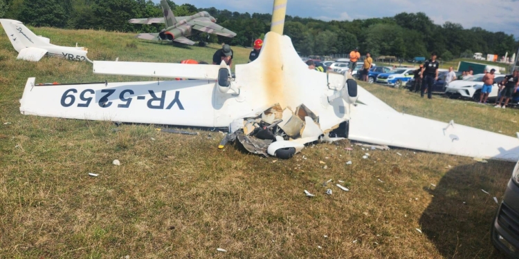 Un avion s-a prăbușit la Orăștie! Pilotul, un bărbat din Timiș, a murit FOTO