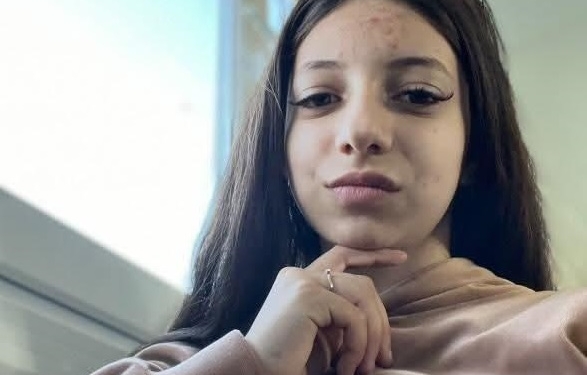 Ai văzut-o? O minoră de 13 ani, din Moșnița Veche, dată dispărută