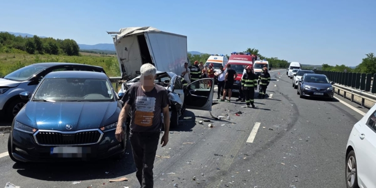Accident pe A1, la ieșirea spre Margina! 5 mașini implicate