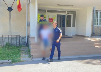 Tânărul de 19 ani care a tâlhărit un taximetrist din Timișoara, prins de polițiști