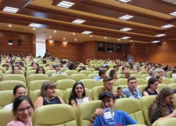 Tabără gratuită pentru 200 de elevi, la UPT