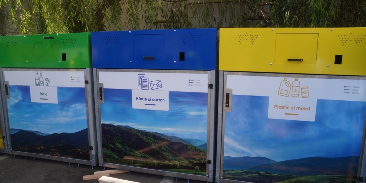 Primele 25 de insule ecologice digitalizate au fost puse în operare la Timișoara