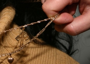 Bărbat arestat după ce a smuls lănțișorul de la gâtul unei bătrâne, la Timișoara