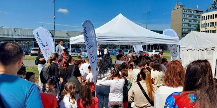 Fonduri europene pentru servicii educaționale, sociale și integrate pentru persoane vulnerabile