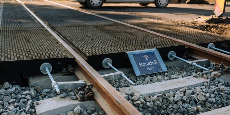 Atenție, șoferi! Două treceri la nivel cu calea ferată din Lugoj, în reabilitare FOTO