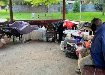 Un parc din Timișoara, „casă” pentru mai mulți oameni ai străzii