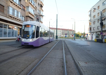 Tramvaiele Armonia, în teste, pe linia 7