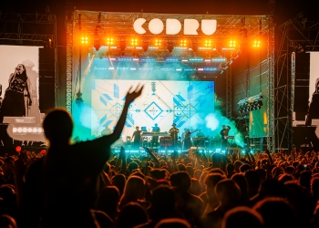 30.000 de participanți la CODRU Festival, în prima zi FOTO