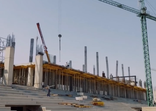 Se lucrează la acoperișul stadionului „Eroii Timișoarei”