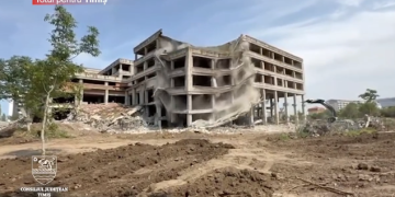 Șantierul viitorului Institut Oncologic: se demolează scheletul clădirii de pe Calea Torontalului