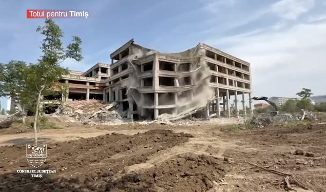 Șantierul viitorului Institut Oncologic: se demolează scheletul clădirii de pe Calea Torontalului