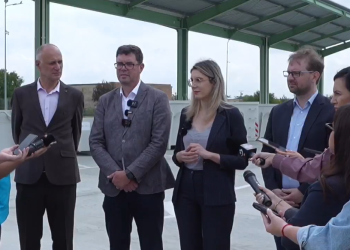 Dumbrăvița, prima comună din țară care inaugurează un centru de colectare prin aport voluntar FOTO