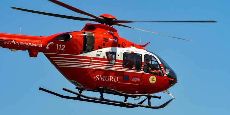 Muncitor surprins de un mal de pământ surpat, în Timiș! A fost solicitat elicopterul SMURD