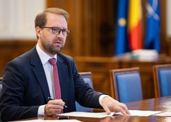 Dominic Fritz, președintele USR: „Nimeni nu e nebun să taie bani de la investiții. Adevărul e altul: s-au promis bani care nu există.”