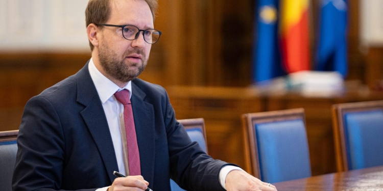 Dominic Fritz, președintele USR: „Nimeni nu e nebun să taie bani de la investiții. Adevărul e altul: s-au promis bani care nu există.”