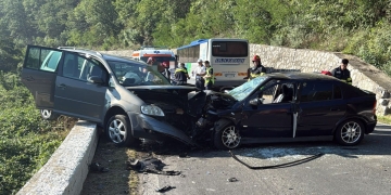 7 persoane rănite într-un accident rutier între Reșița și Timișoara