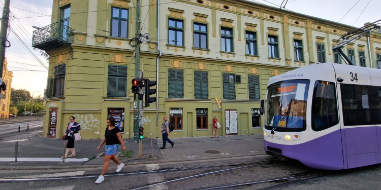 Primele tramvaie Armonia circulă pe linia 7 din Timișoara FOTO