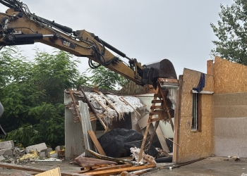 Construcții ilegale din Ciarda Roșie, puse la pământ de Primăria Timișoara FOTO