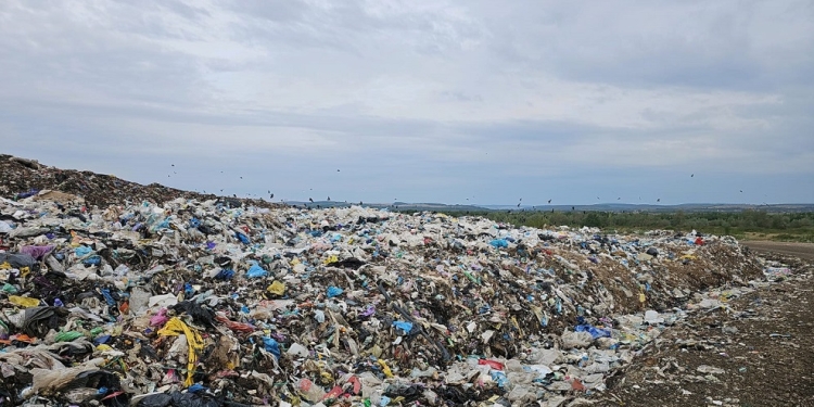 Situație scandaloasă la deponeul de deșeuri de la Ghizela. Alfred Simonis: „Este o bombă de mediu” FOTO