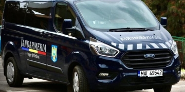 Duba cu jandarmi care l-a dus pe spionul din Moldova la București, accident la întoarcerea la Timișoara
