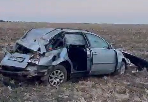 Bărbat de 40 ani, mort după ce s-a răsturnat cu mașina pe un drum din Timiș