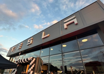 Gigantul Tesla a deschis încă o reprezentanță în România. La Ghiroda