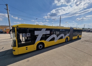 Primul troleibuz articulat nou a ajuns la Timișoara! Urmează să fie livrate încă 24