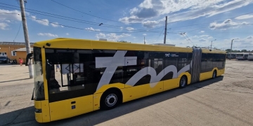 Primul troleibuz articulat nou a ajuns la Timișoara! Urmează să fie livrate încă 24