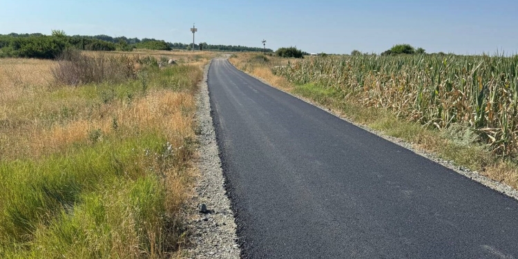 Drumuri agricole din Utvin și Sânmihaiu German, modernizate cu bani europeni FOTO