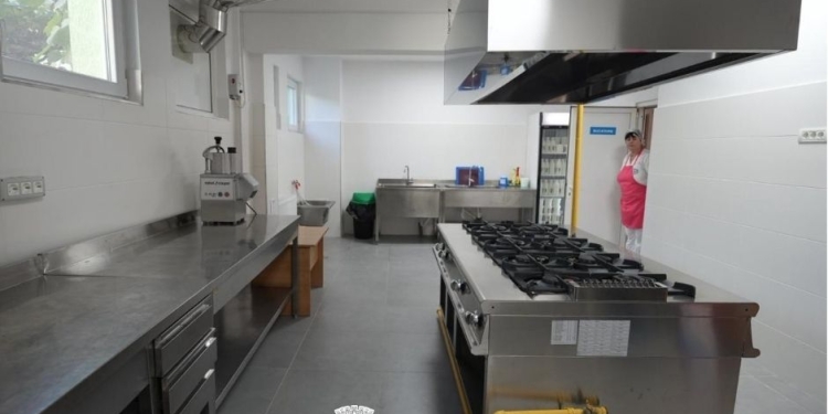 Mese sănătoase în mai multe grădinițe din Timișoara! Primăria a modernizat bucătăriile FOTO