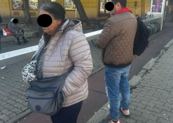 Hoți din buzunare, prinși de polițiștii locali din Timișoara într-un tramvai! Unul avea un briceag asupra sa FOTO