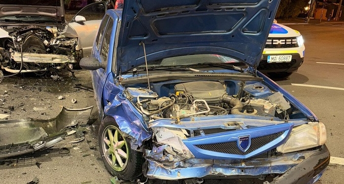 Patru mașini, implicate într-un accident lângă Iulius Mall, la Timișoara FOTO