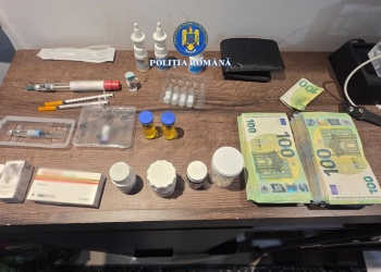 Bărbați din Timiș și Caraș care preparau steroizi acasă, vizitați de mascați