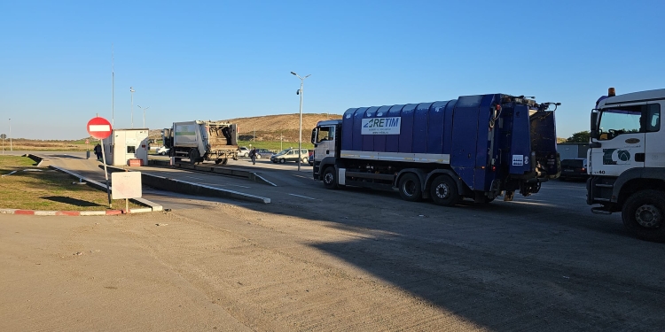 Deșeurile din Timiș se transportă către deponeul de la Hunedoara