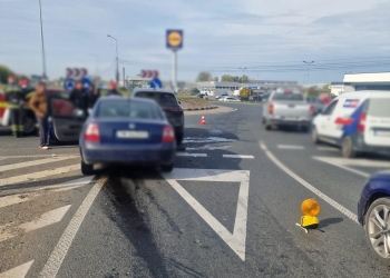 Șofer de 71 ani, rănit în urma unui accident pe care l-a provocat la intrare în Timișoara