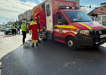 7 persoane la spital, după un accident cu 2 tramvaie și o mașină, în Arad