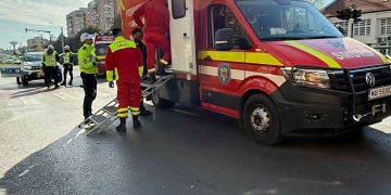 7 persoane la spital, după un accident cu 2 tramvaie și o mașină, în Arad