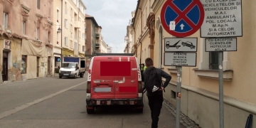 Amendați cu sutele. Șoferii din Timișoara nici nu se uită că parchează în zone pietonale