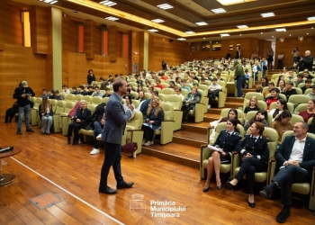 Lecție pentru sute de tineri din Timișoara, despre cum să râmână în siguranță în online