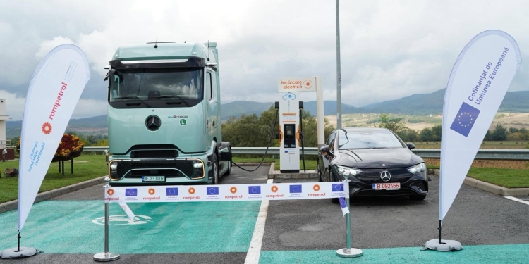 Două noi stații de încărcare a mașinilor electrice pe autostrada A1, în Timiș FOTO