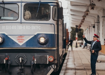 Trecem la ora de iarnă, în weekend! Mersul trenurilor din vestul țării, afectat