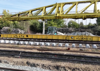 Avansează lucrările de modernizare a căii ferate Timișoara – Cenad! Se folosește și un tren specializat