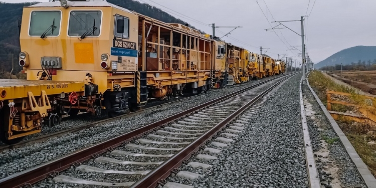 CFR deschide circulația feroviară pe o nouă variantă de traseu din vestul țării FOTO
