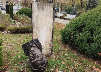 Mai multe statui din Parcul Central din Timișoara, vandalizate FOTO