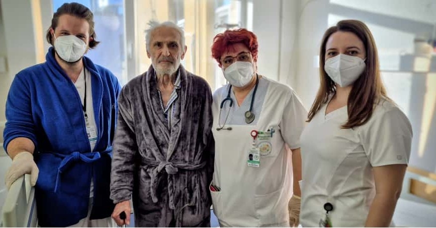 A învins sepsisul la 101 ani. Lecția de curaj a celui mai vârstnic pacient tratat la Spitalul Victor Babeș